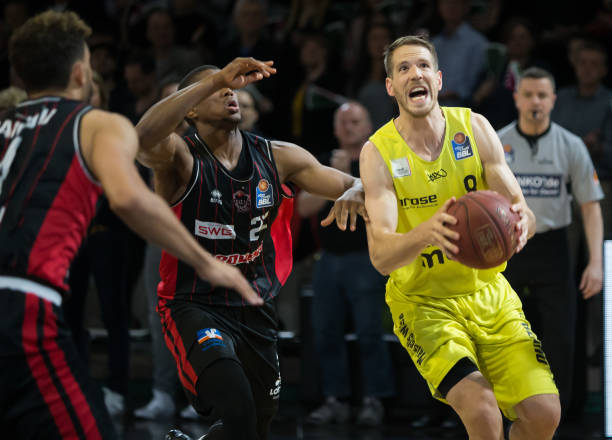 激励后辈 激励后辈